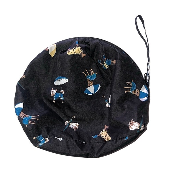 3/$25 🍄 Dogs with Umbrellas Nylon Makeup Bag - Picture 1 of 6